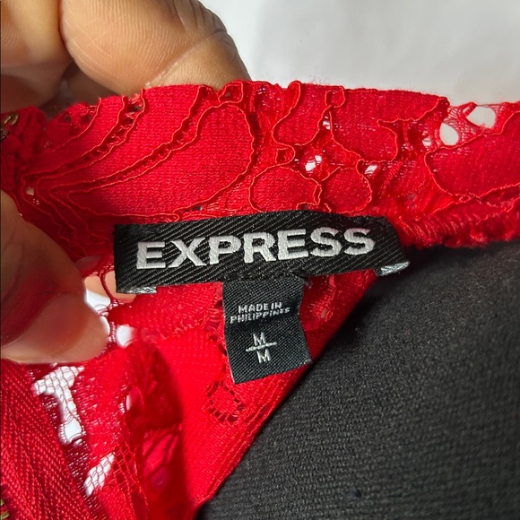 Express Red Floral Lace Short Sleeve Top. Size Medium. - Picture 6 of 6